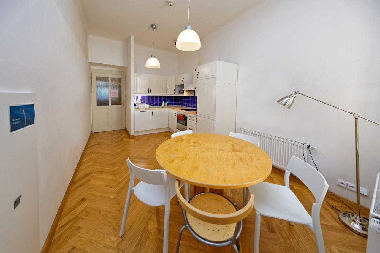 פראג Jiriho Z Podebrad Apartments מראה חיצוני תמונה