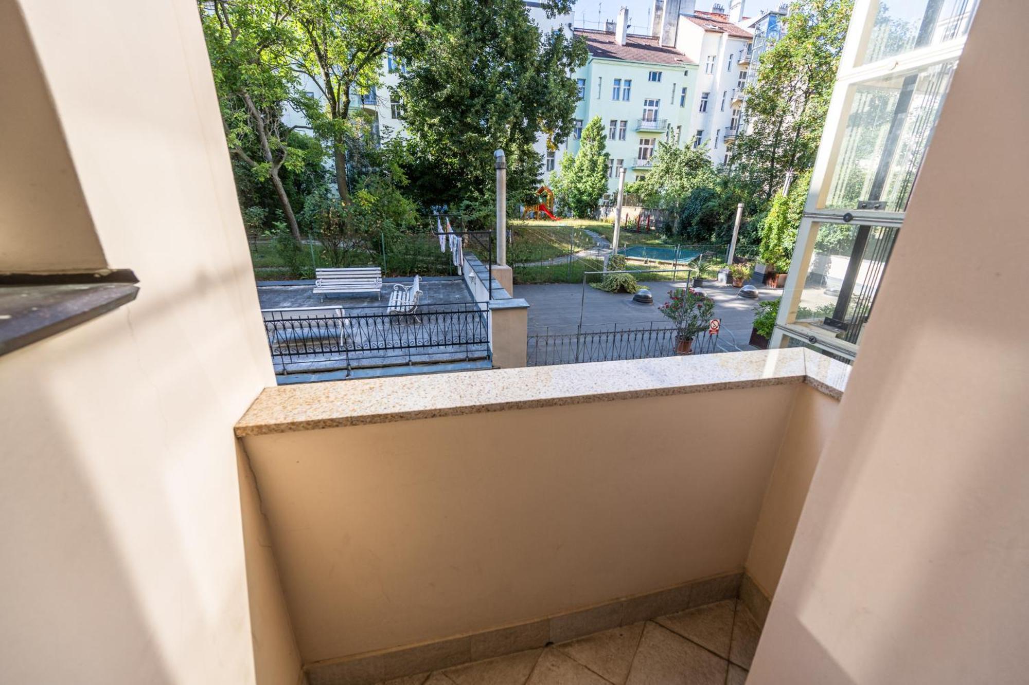 פראג Jiriho Z Podebrad Apartments מראה חיצוני תמונה